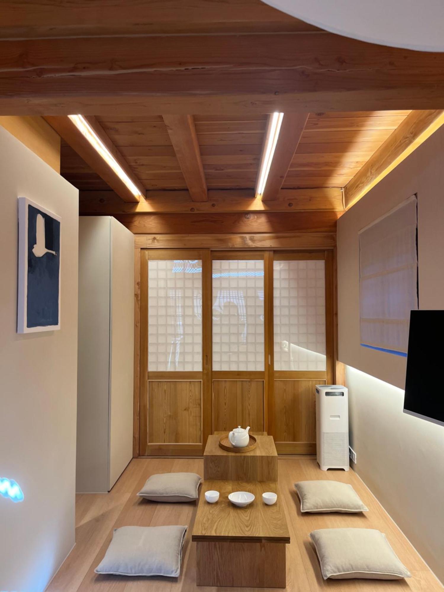 The Korean Traditional Hanok In Downtown Seoul For Convenient Public Transportation - Seoul Ari Seul Exterior foto