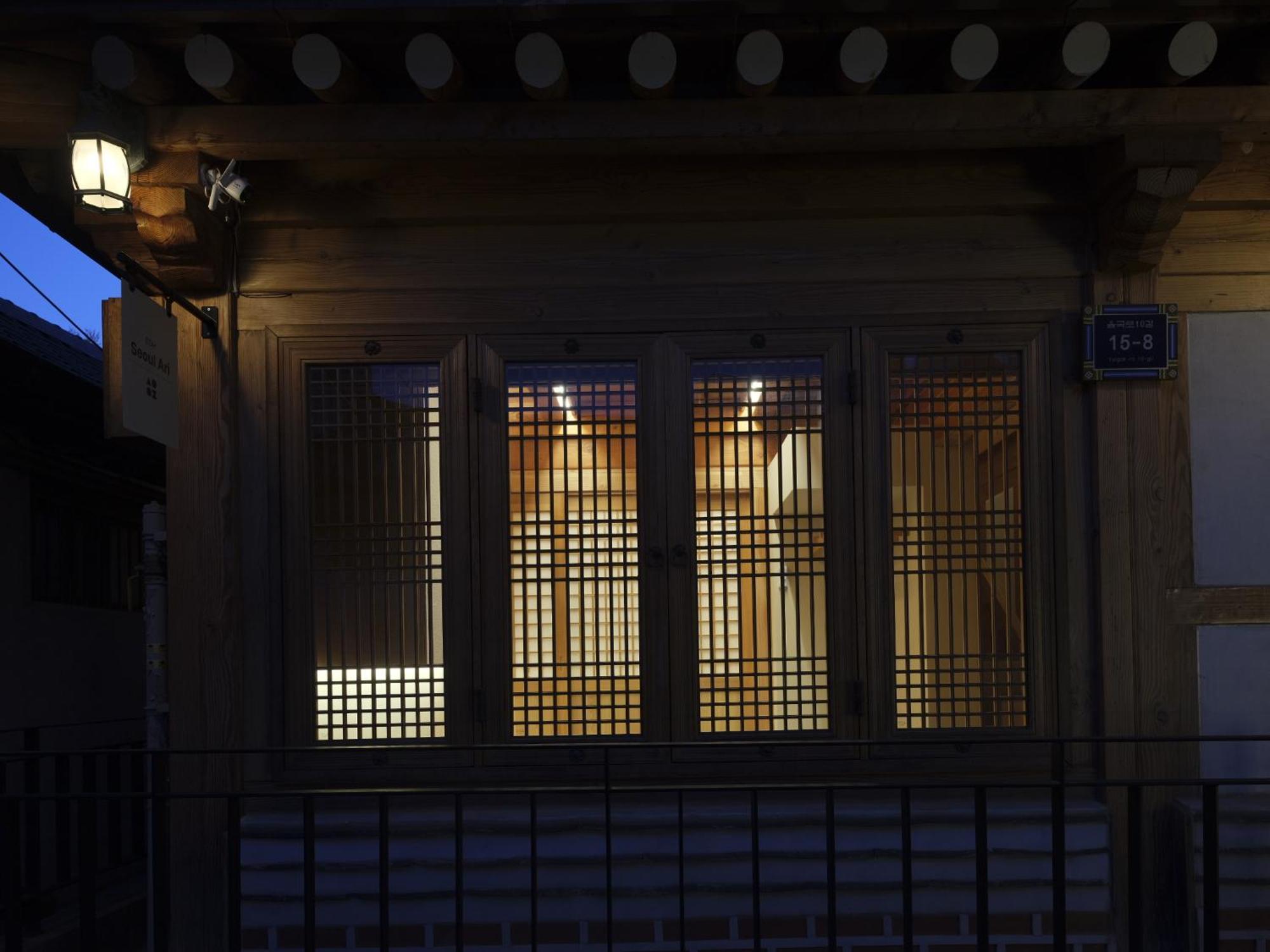The Korean Traditional Hanok In Downtown Seoul For Convenient Public Transportation - Seoul Ari Seul Exterior foto