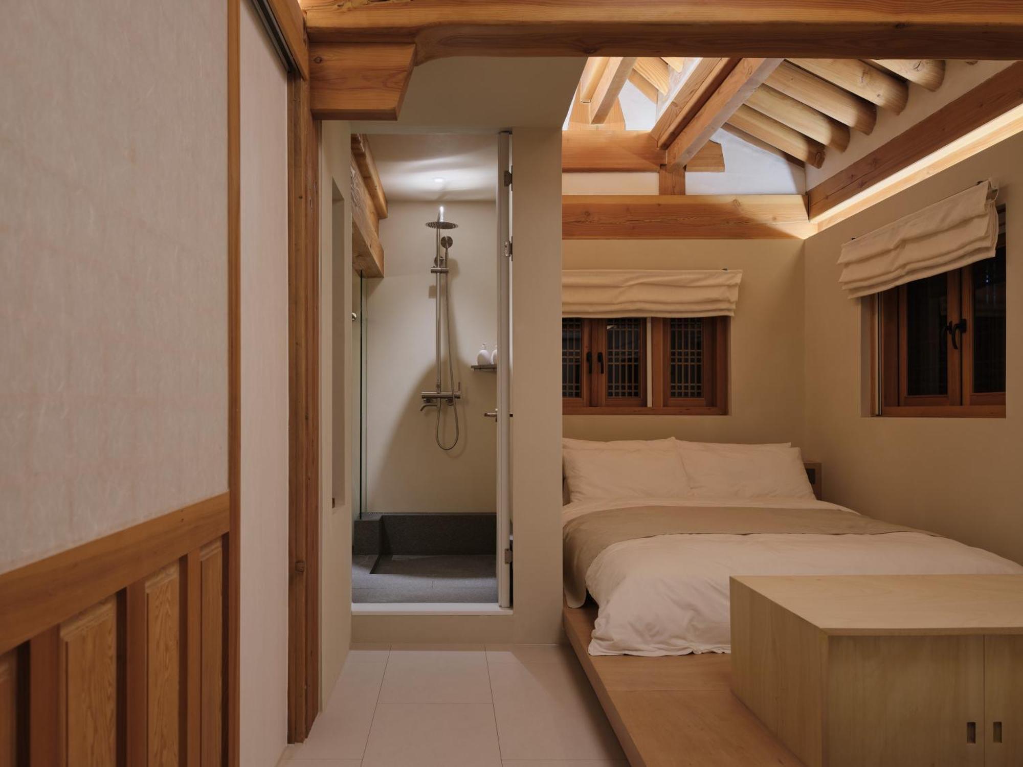 The Korean Traditional Hanok In Downtown Seoul For Convenient Public Transportation - Seoul Ari Seul Exterior foto