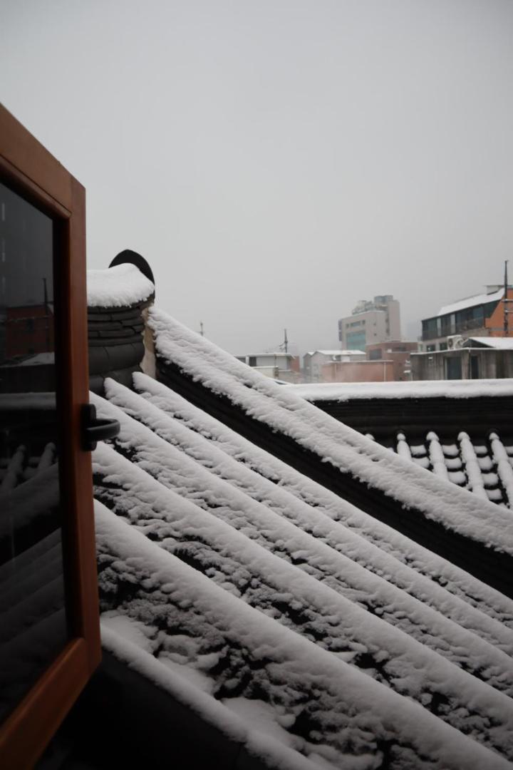 The Korean Traditional Hanok In Downtown Seoul For Convenient Public Transportation - Seoul Ari Seul Exterior foto